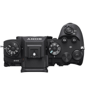 Sony a9 III Mirrorless Camera with 16-35mm f/2.8 II Lens and Performance Kit